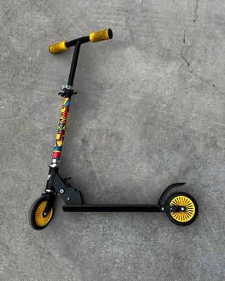 Monopattino per bambini modello "neokolor" 120
