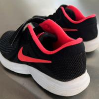 Scarpa bimba Nike 34