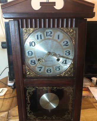 Orologio a pendolo vintage.