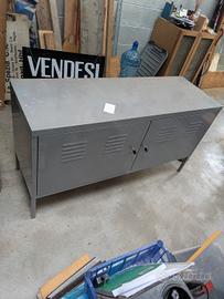 Mobile contenitore Ikea di metallo grigio 
