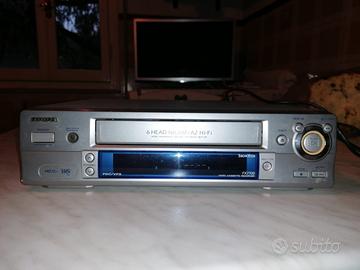 Videoregistratore VHS Aiwa 7700