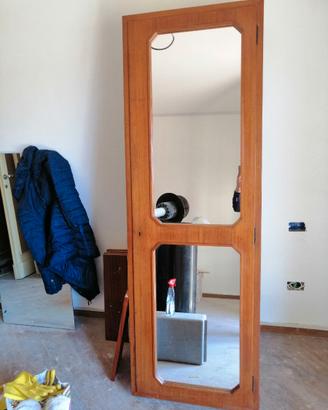 ARMADIO A MURO DA INCASSO CON SPECCHIO