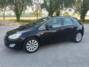 Opel Astra J