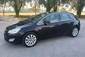 Opel Astra J