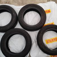 Set "Treno" di 4 Gomme