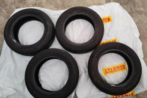 Set "Treno" di 4 Gomme