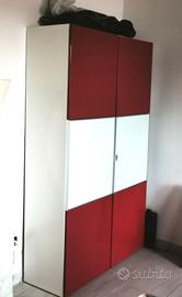 Armadio a due ante da ufficio.