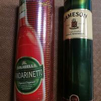 Scatole in latta da collezione alcolici