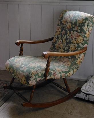 poltrona a dondolo vintage