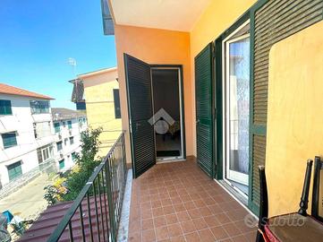 4 LOCALI A PORTICI
