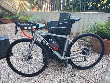 bici da corsa CUBE