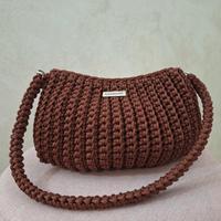 Borsa a spalla in corda intrecciata fatta a m