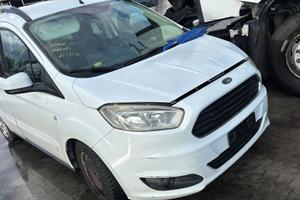 Ford tourneo courier
