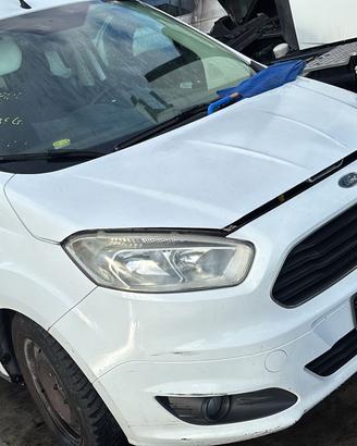 Ford tourneo courier