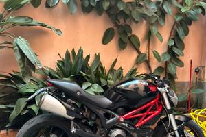 Ducati monster 796