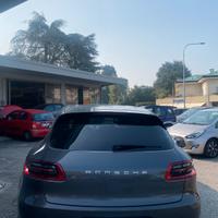 Portellone piu" Fanaleria completa Porsche Macan