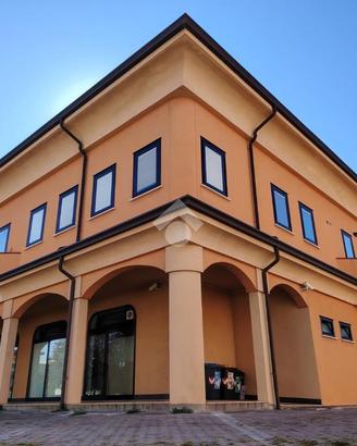 NEGOZIO A LONGIANO