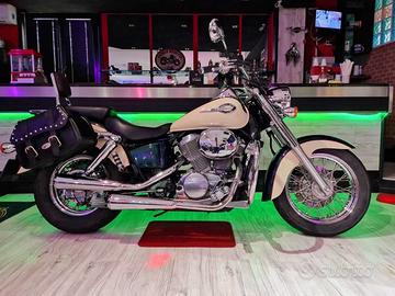 Honda VT 750 Shadow C2 Green Pearl & Cream