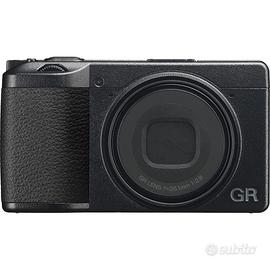fotocamera ricoh gr3x