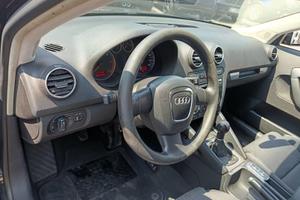 AUDI A3 SPB 2.0 16V TDI 140 CV AMBITION
