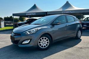 Hyundai i30 1.6 110 CV