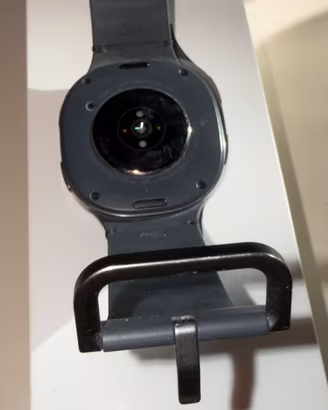Samsung Galaxy Watch 8 condizioni +Caricabatterie
