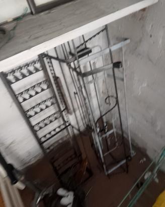 Porta vasi da terrazza 