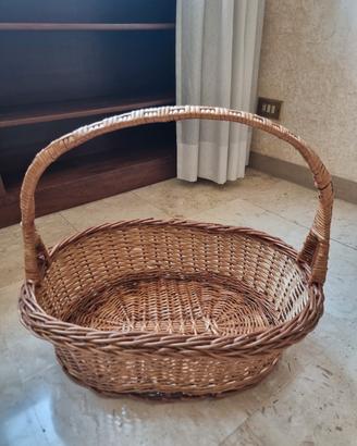 Cesta di vimini con manico