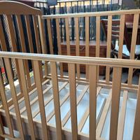 Lettino in legno per cameretta