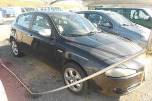 ALFA ROMEO 147 DISTINCTIVE