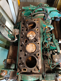 Motore Perkins M 4108 da revisionare