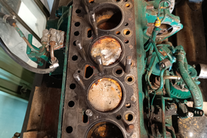 Motore Perkins M 4108 da revisionare