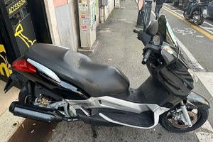 Yamaha X-Max 250 - 2006 - PERMUTE
