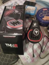 postazione thrustmaster 