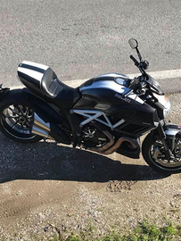 Diavel carbon 1200