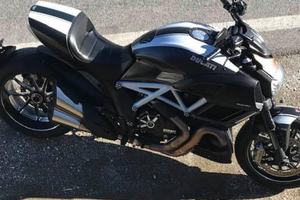 Diavel carbon 1200