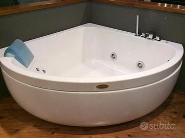 Vasca Idromassaggio Jacuzzi Aquasoul corner 140