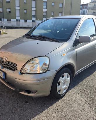 Toyota Yaris 1.0 benz euro 4 16V cat 5 porte Sol