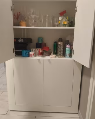 Mobile bianco laccato