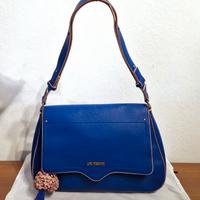 Borsa tracolla Love Moschino blu con pon pon rosa