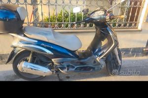 Scooter Piaggio Beverly tourer 2009