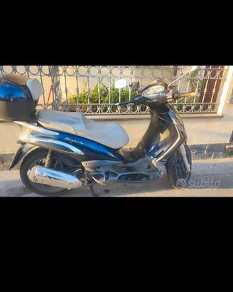 Scooter Piaggio Beverly tourer 2009