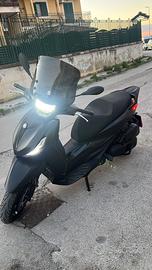 Beverly 400