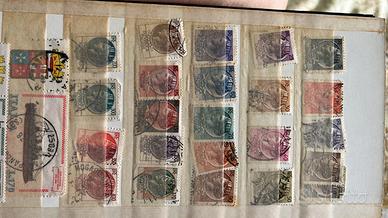Raccolta di francobolli di varia nazionalità.
