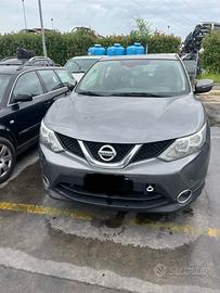 Nissan Qashqai del 2015 per ricambi