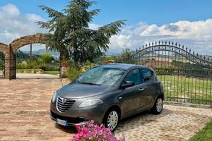 Lancia ypsilon y 1.3 mjet diesel 95 cv grigio
