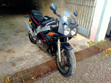 Yamaha FZR 600 genesis