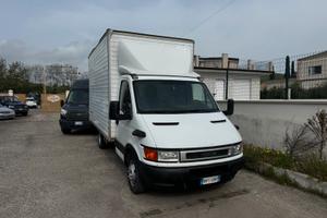 Iveco daily con cassa MOTORE NUOVO