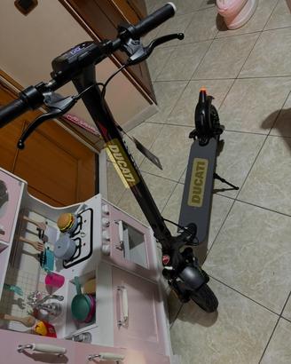 Monopattino elettrico ducati