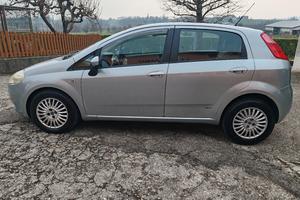 Fiat Grande Punto  1.4 cc 70kw neopatentati